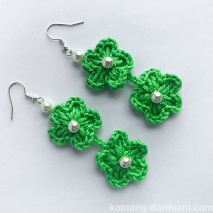 Picture of Crochet earings - double flower - green
