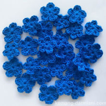 Gambar Small Crochet Flower Appliqués