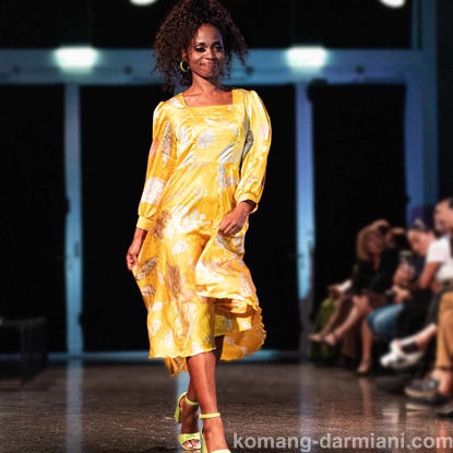 Gambar Yellow Ecoprint dress