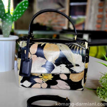 Picture of Botanical Print Fossil Compact Shoulder Bag - Black and Yellow