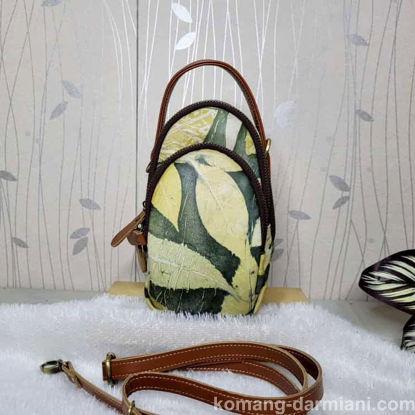 Imagen de Small Leather sling-bag with green Botanical Print | Komang Darmiani