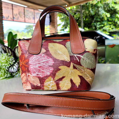 Picture of Botanical Print Broad-Handled Ladies Handbag red