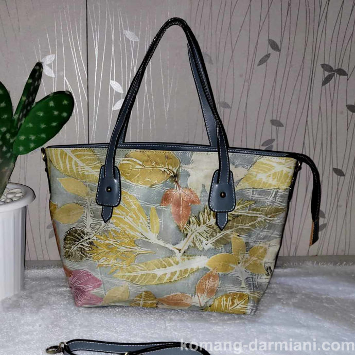 Gambar Nature-Inspired grey yellow Botanical Print Leather Shopping Bag with black handles